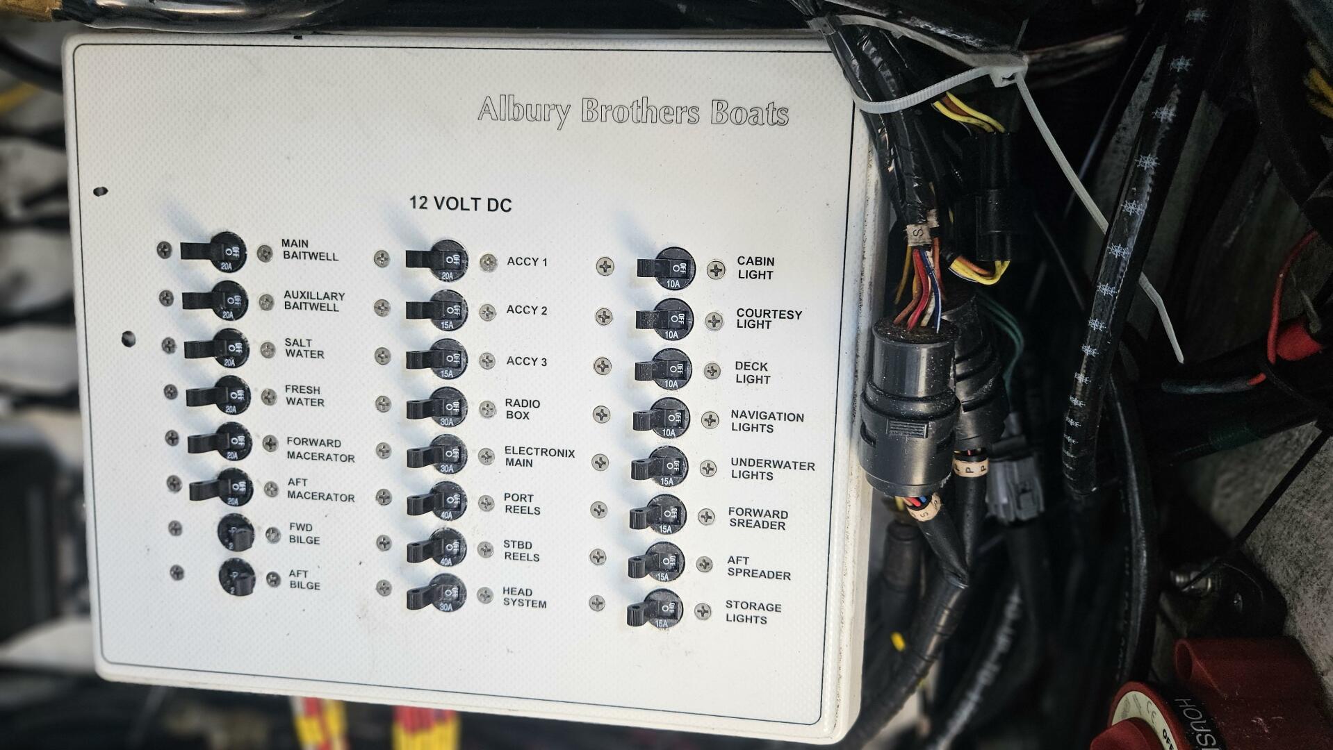 Slide: The Image of Albury Brothers 27 Center Console 2014 - 5253651