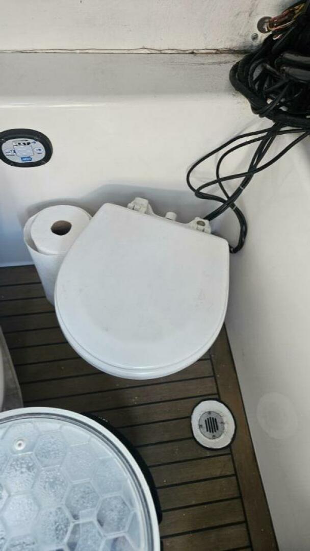 Slide: The Image of Albury Brothers 27 Center Console 2014 - 5253654