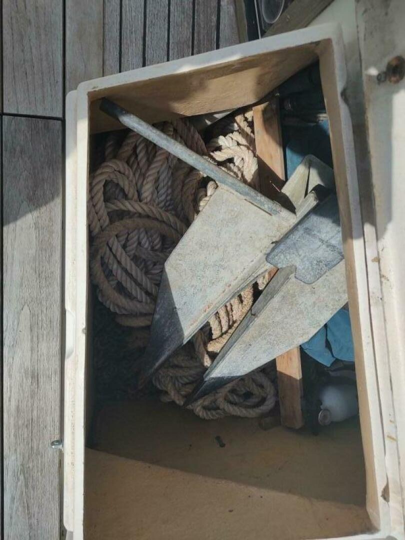 Slide: The Image of Port Side Locker - 5620803
