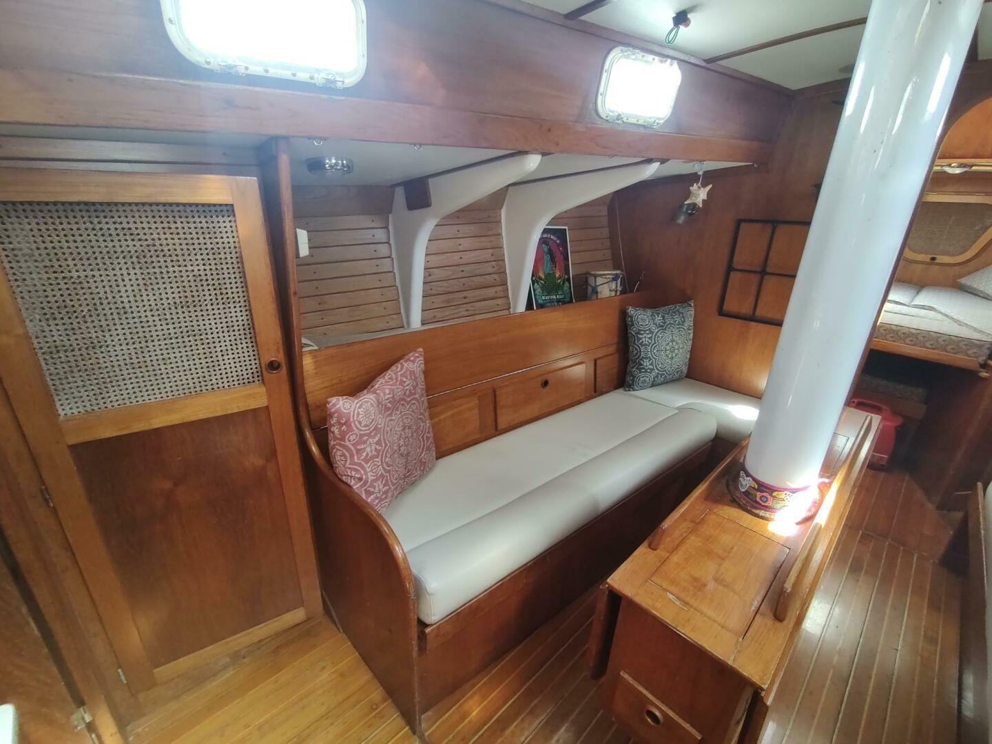 Slide: The Image of Alden 44 1980 - 5620857