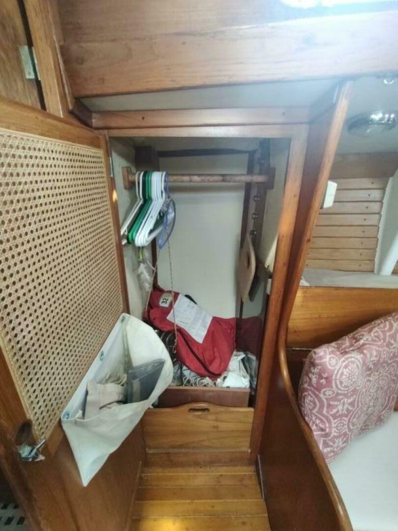 Slide: The Image of Alden 44 1980 - 5620865