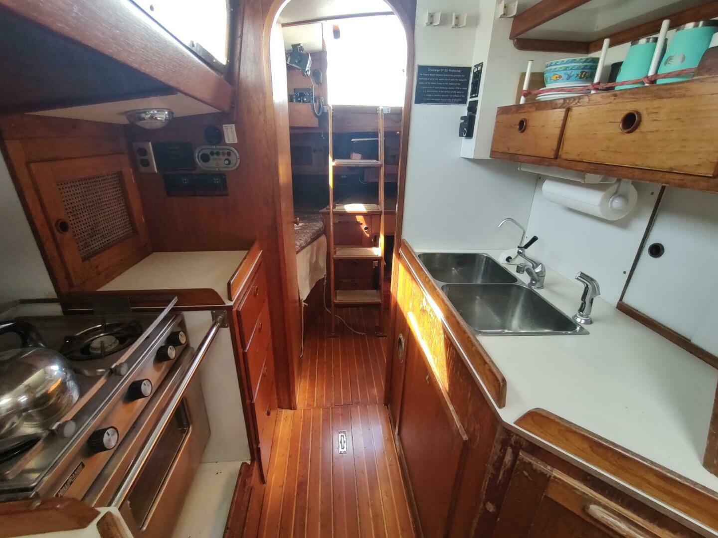 Slide: The Image of Alden 44 1980 - 5620872