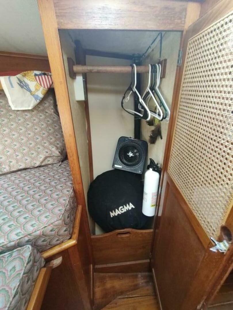 Slide: The Image of Alden 44 1980 - 5620895