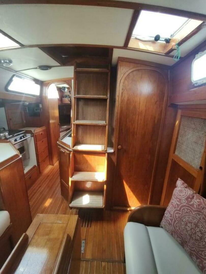 Slide: The Image of Alden 44 1980 - 5620900