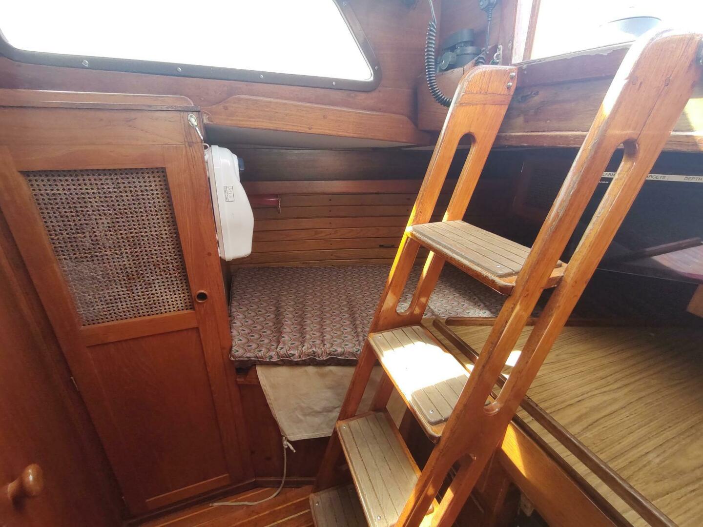 Slide: The Image of Alden 44 1980 - 5620911