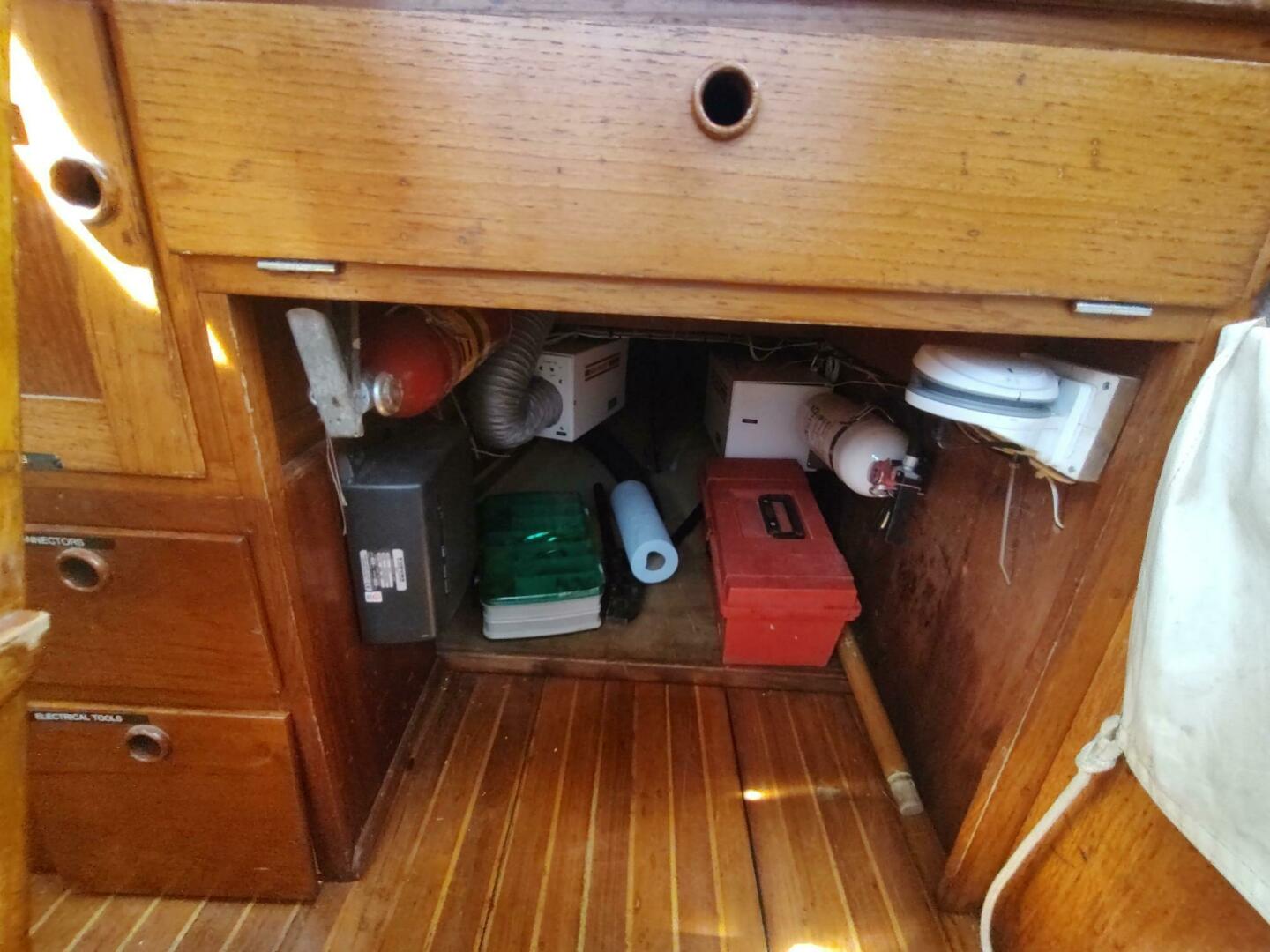 Slide: The Image of Alden 44 1980 - 5620918