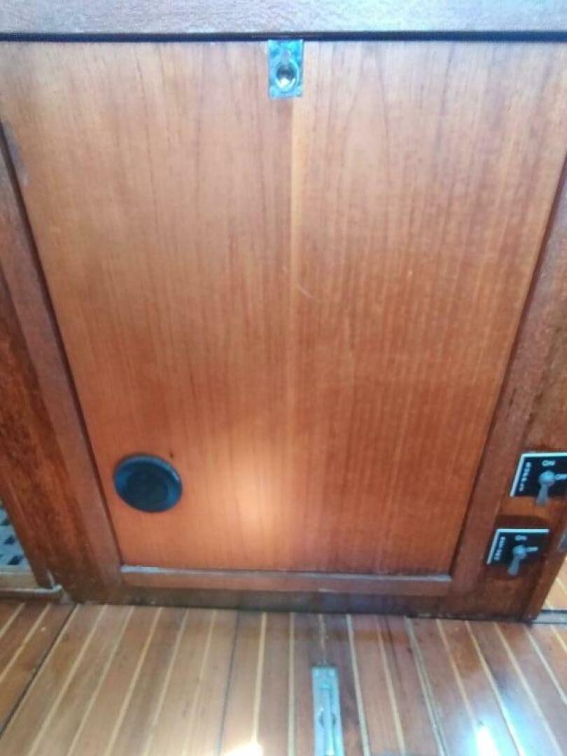 Slide: The Image of Alden 44 1980 - 5620929