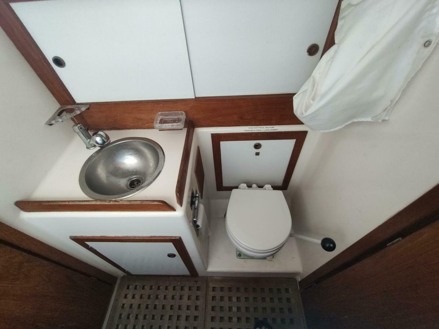 Slide: The Image of Alden 44 1980 - 5620931