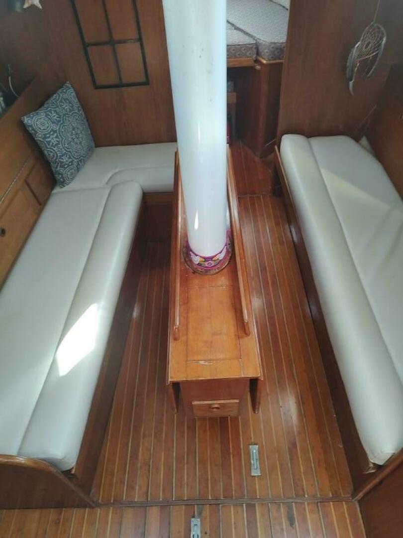 Slide: The Image of Alden 44 1980 - 5622845