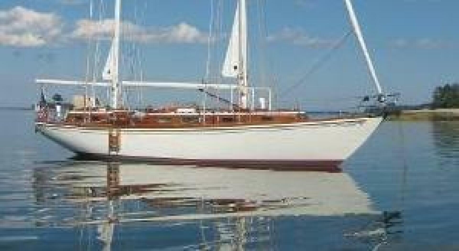 Slide: The Image of Alden Cutsom 47 Center Cockpit Ketch 1973 - 5144454