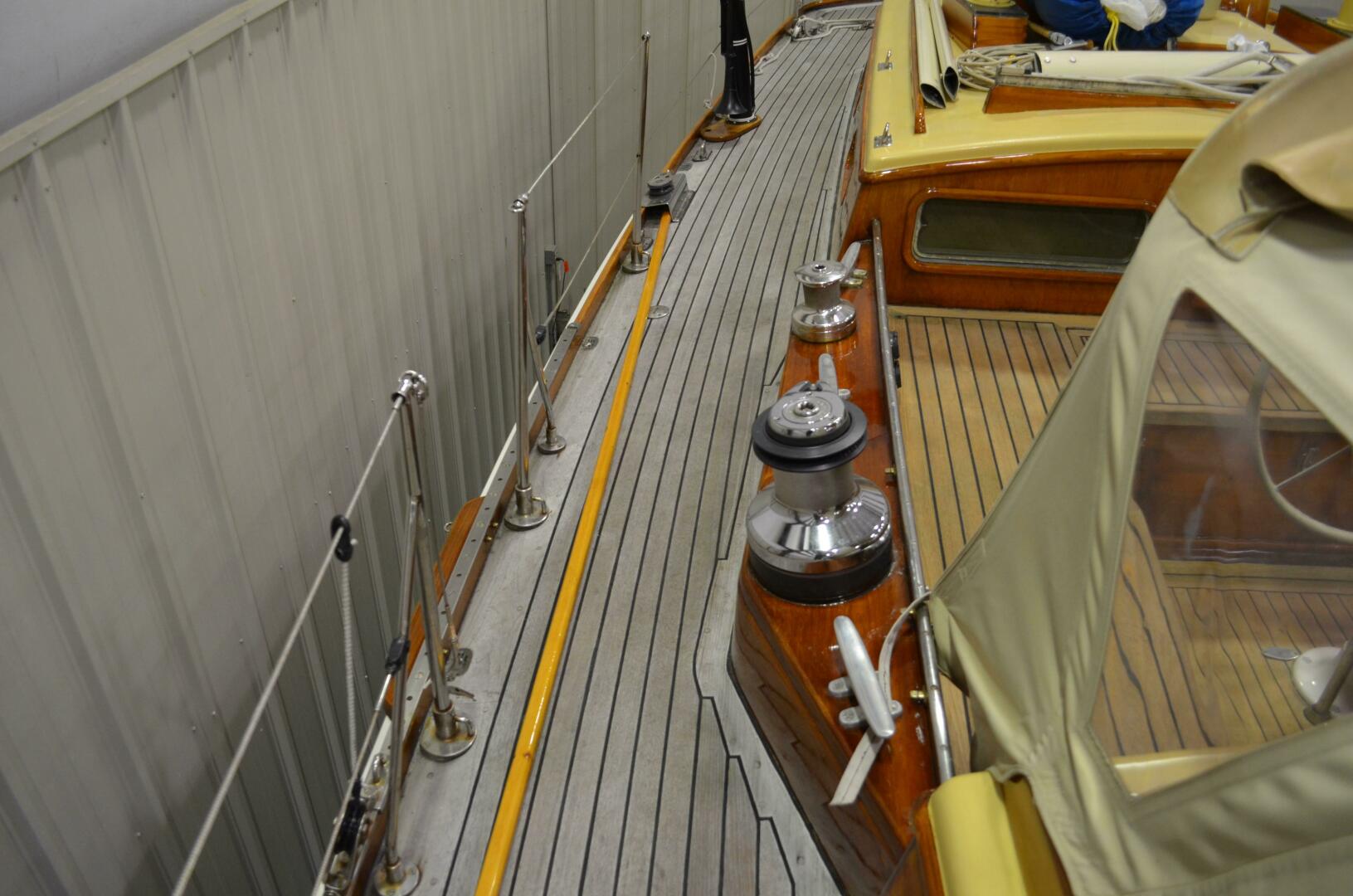 Slide: The Image of Alden Cutsom 47 Center Cockpit Ketch 1973 - 5144912