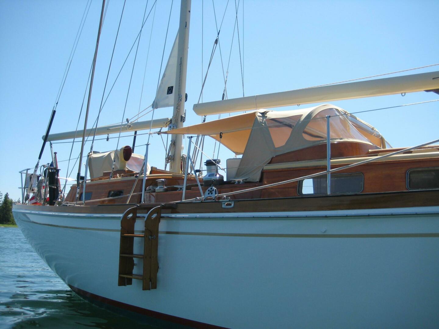 Slide: The Image of Alden Cutsom 47 Center Cockpit Ketch 1973 - 5144928