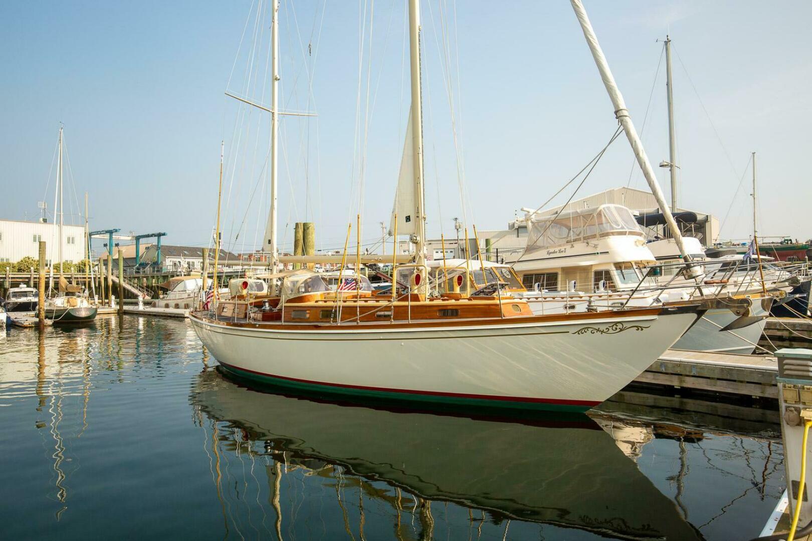 Slide: The Image of Alden Cutsom 47 Center Cockpit Ketch 1973 - 5144950