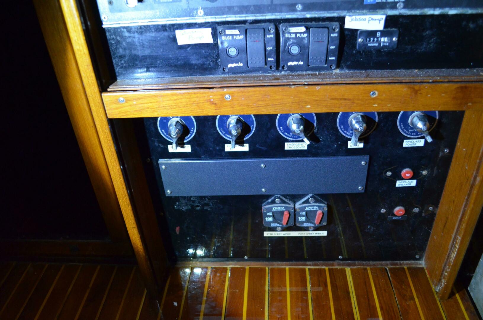 Slide: The Image of Alden Cutsom 47 Center Cockpit Ketch 1973 - 5144885