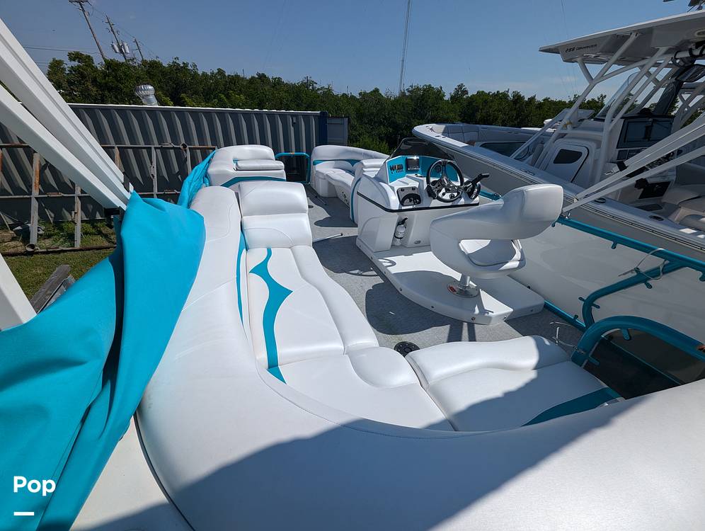 Slide: The Image of Aloha 230 Club Series Triple Tunnel 2023 - 14578402