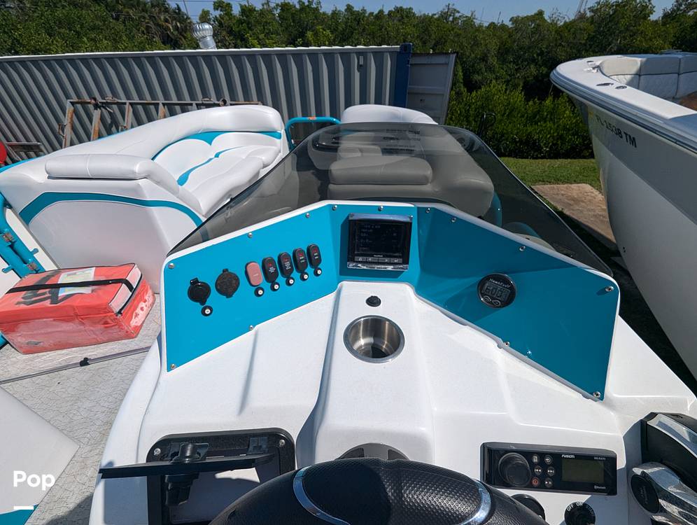 Slide: The Image of Aloha 230 Club Series Triple Tunnel 2023 - 14578406
