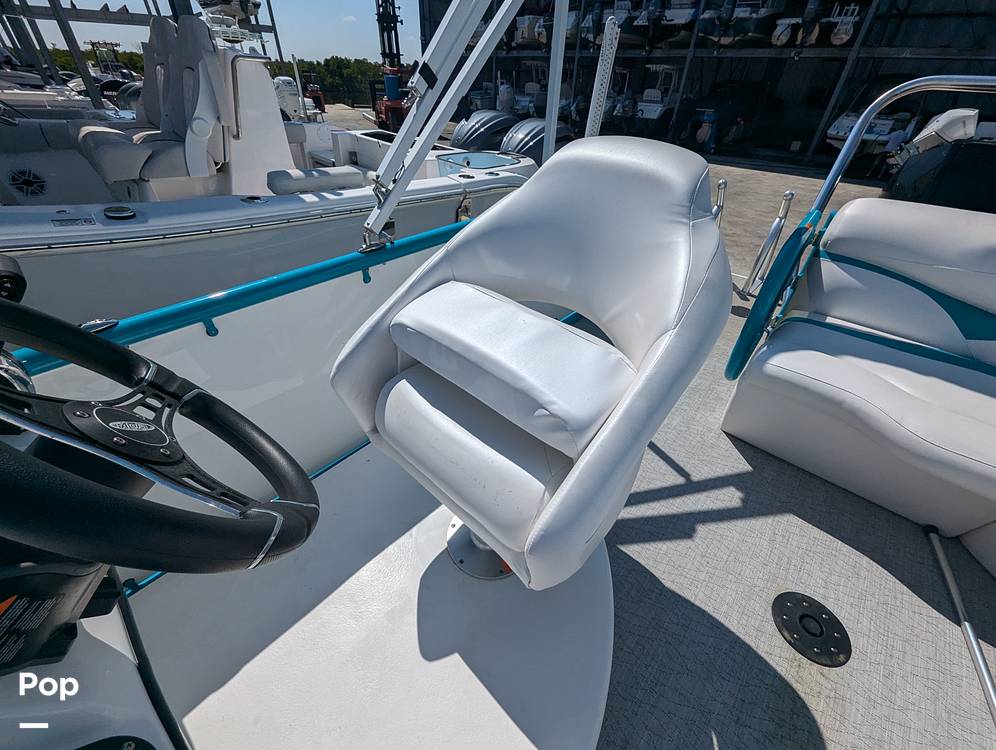 Slide: The Image of Aloha 230 Club Series Triple Tunnel 2023 - 14578476