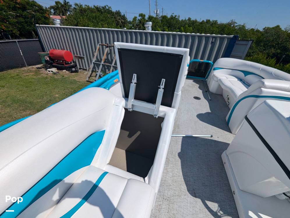 Slide: The Image of Aloha 230 Club Series Triple Tunnel 2023 - 14578487