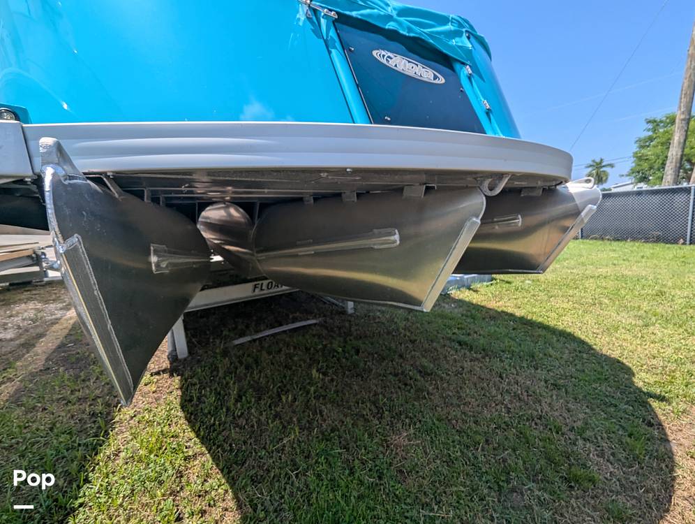Slide: The Image of Aloha 230 Club Series Triple Tunnel 2023 - 14578562