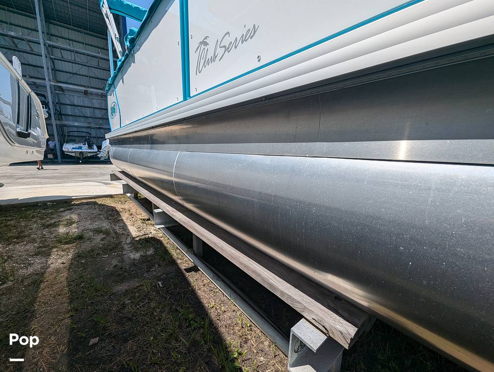 Slide: The Image of Aloha 230 Club Series Triple Tunnel 2023 - 14578568