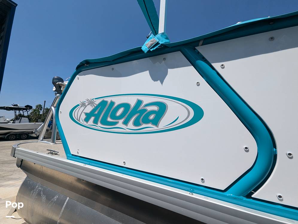 Slide: The Image of Aloha 230 Club Series Triple Tunnel 2023 - 14578569