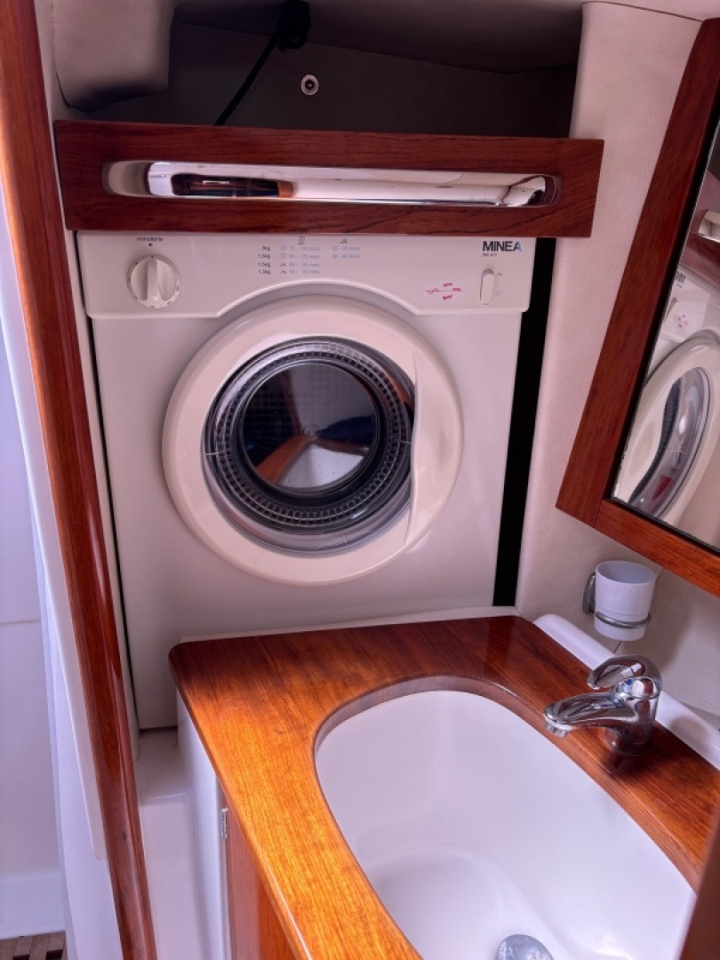 Slide: The Image of Used Sail Monohull for sale 2009 Amel 54 - AVENTURA - 14