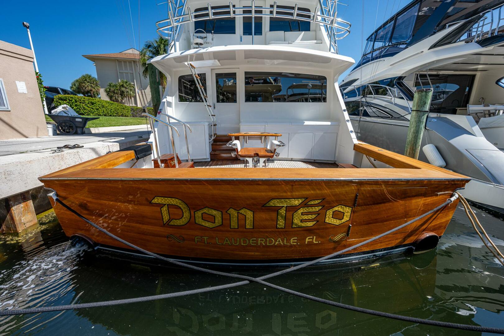Slide: The Image of Amer Enclosed Flybridge 2001 - 16