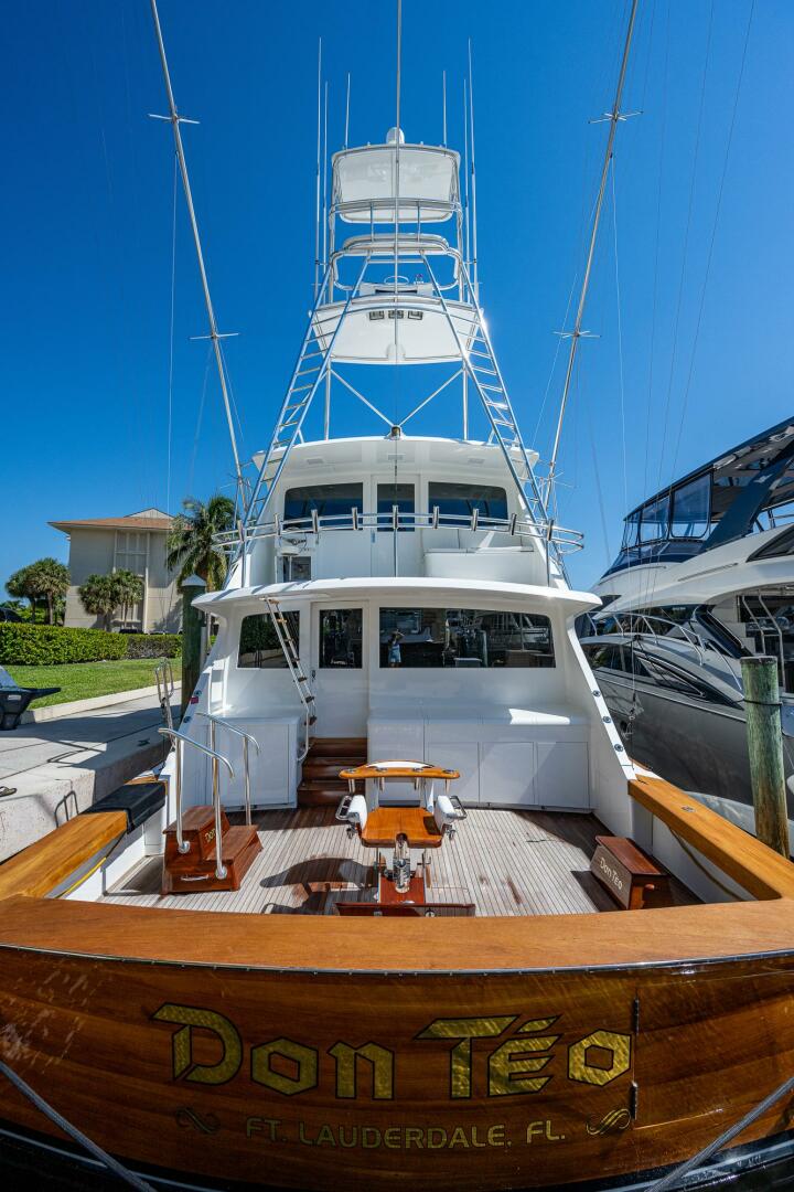 Slide: The Image of Amer Enclosed Flybridge 2001 - 17