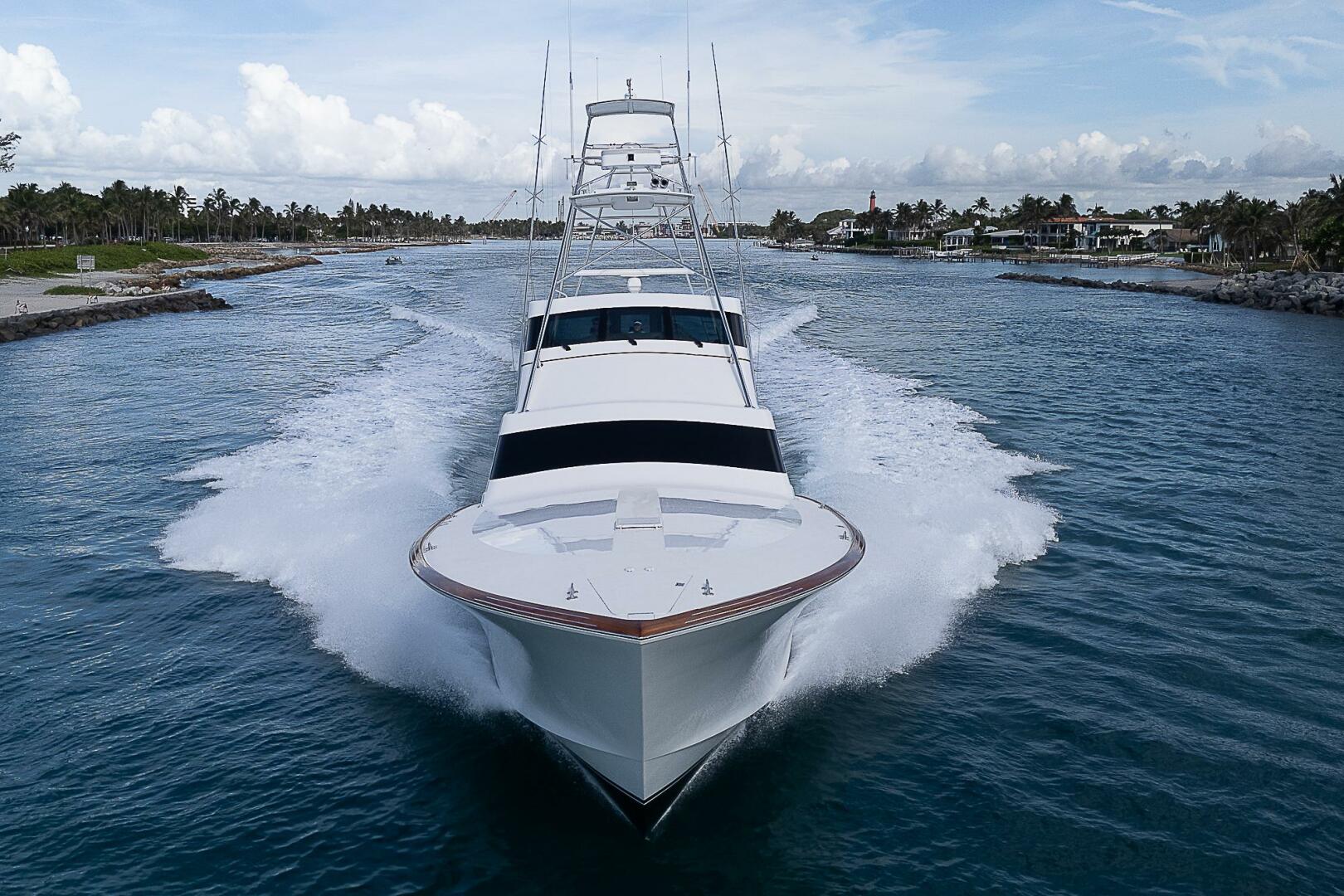 Slide: The Image of Amer Enclosed Flybridge 2001 - 2