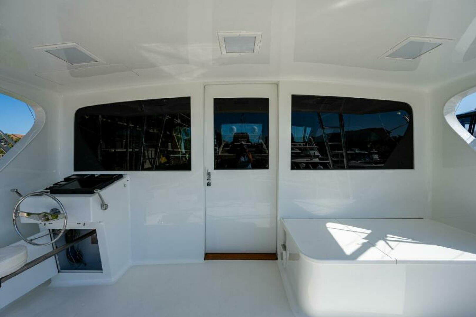 Slide: The Image of Amer Enclosed Flybridge 2001 - 5180815