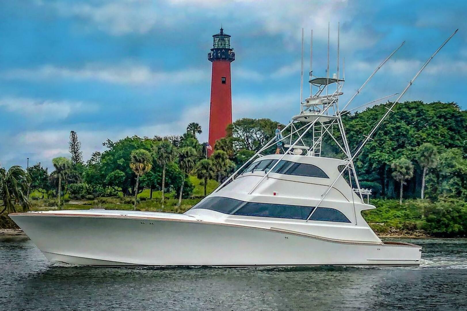 Slide: The Image of Amer Enclosed Flybridge 2001 - 4