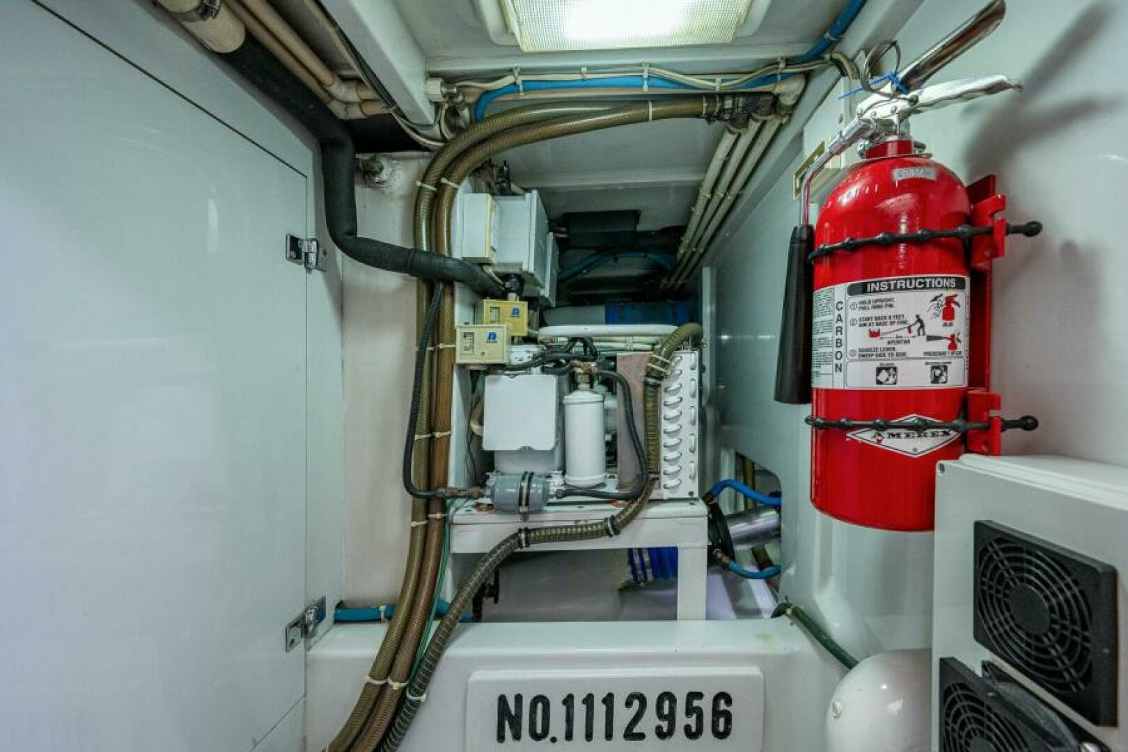 Slide: The Image of Amer Enclosed Flybridge 2001 - 5180822