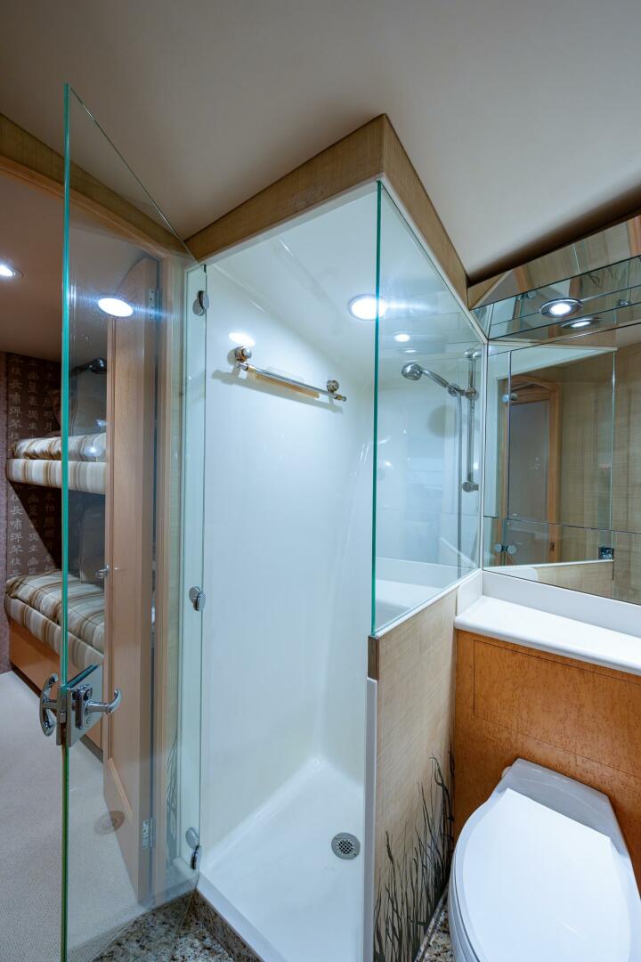 Slide: The Image of Amer Enclosed Flybridge 2001 - 59