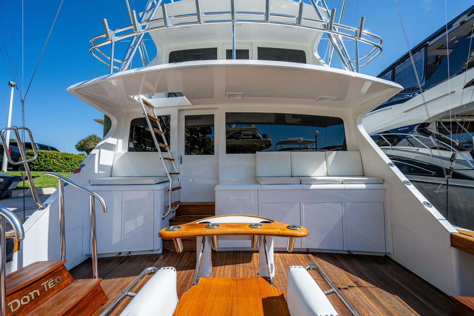 Slide: The Image of Amer Enclosed Flybridge 2001 - 6