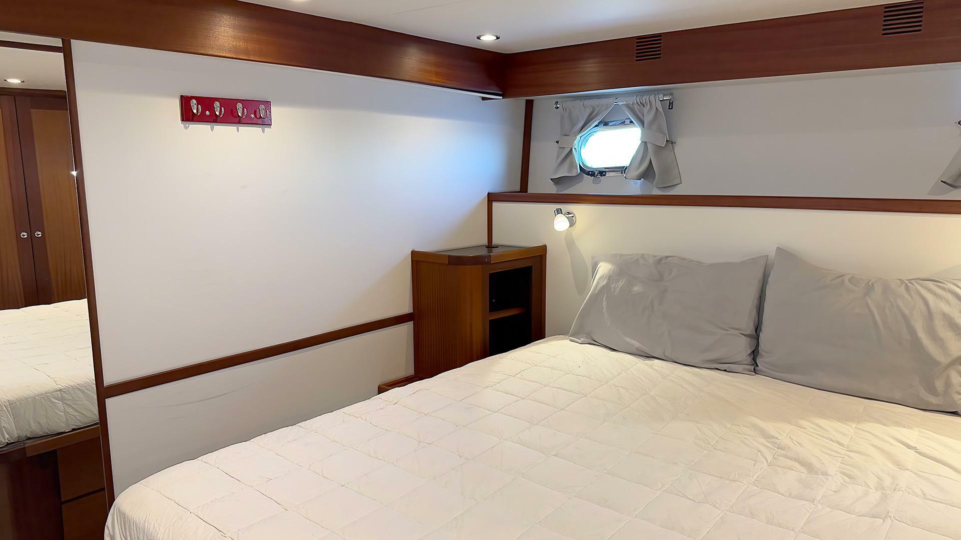 Slide: The Image of American Tug 43 2020 - 5294815