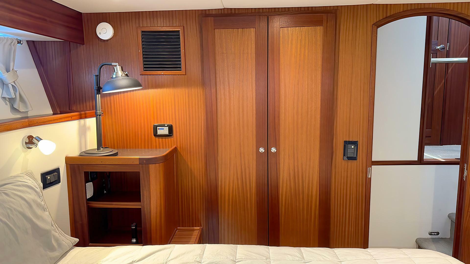 Slide: The Image of American Tug 43 2020 - 5294816