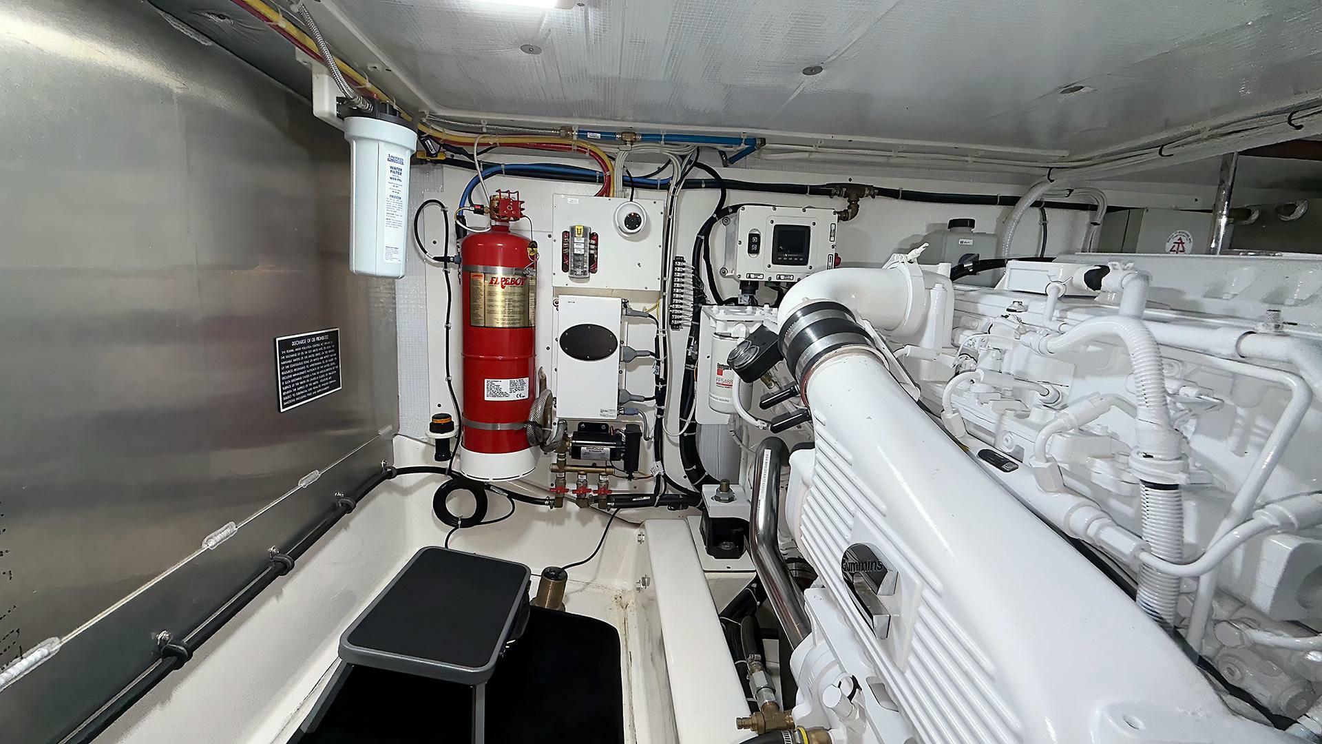 Slide: The Image of American Tug 43 2020 - 5294754