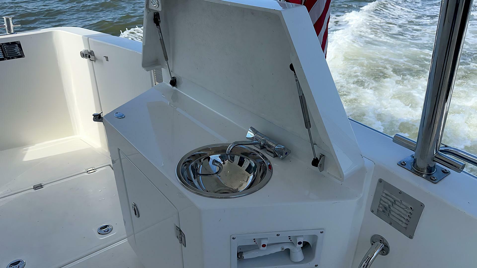 Slide: The Image of American Tug 43 2020 - 5294705