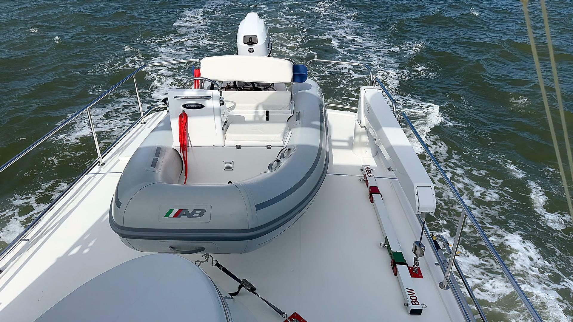 Slide: The Image of American Tug 43 2020 - 5294788