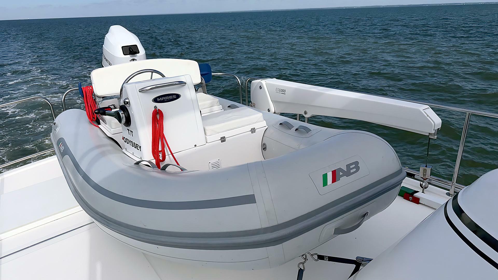 Slide: The Image of American Tug 43 2020 - 5294790