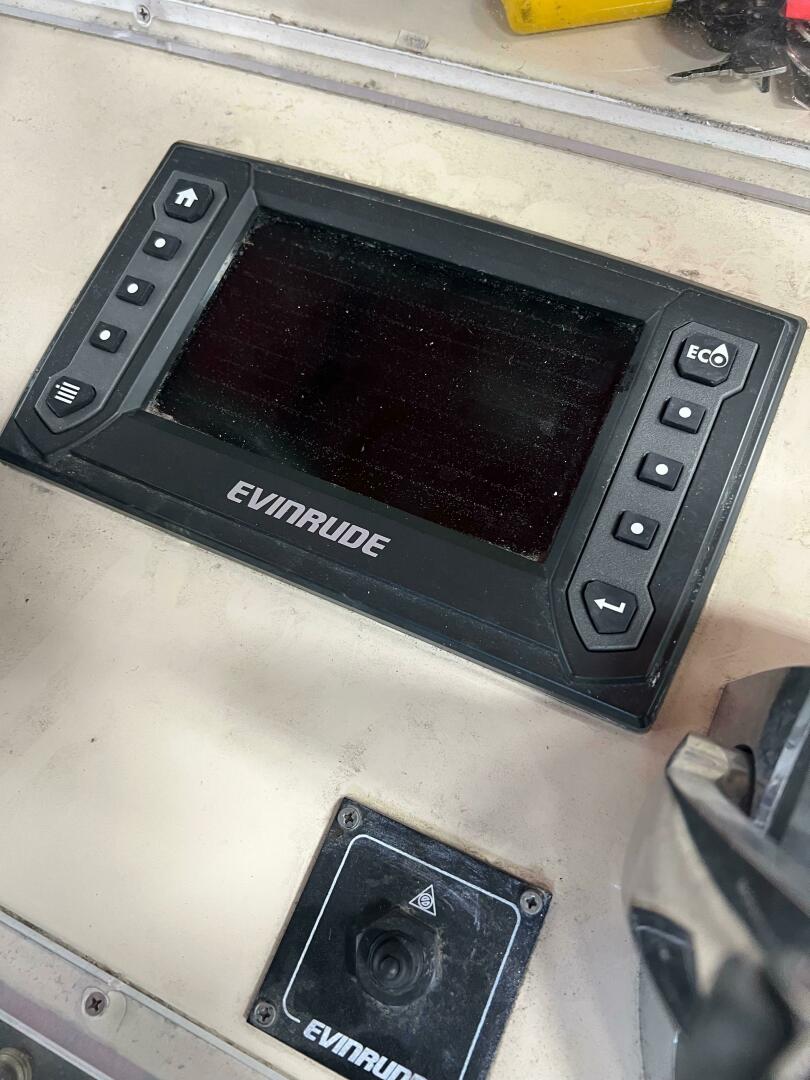 Slide: The Image of Andros 32 Offshore 2018 - 31