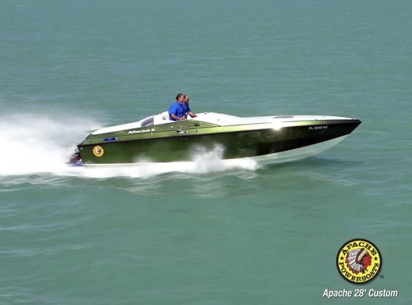Slide: The Image of 1991 Apache POKER RUN CUSTOM speedboat on water. - 0