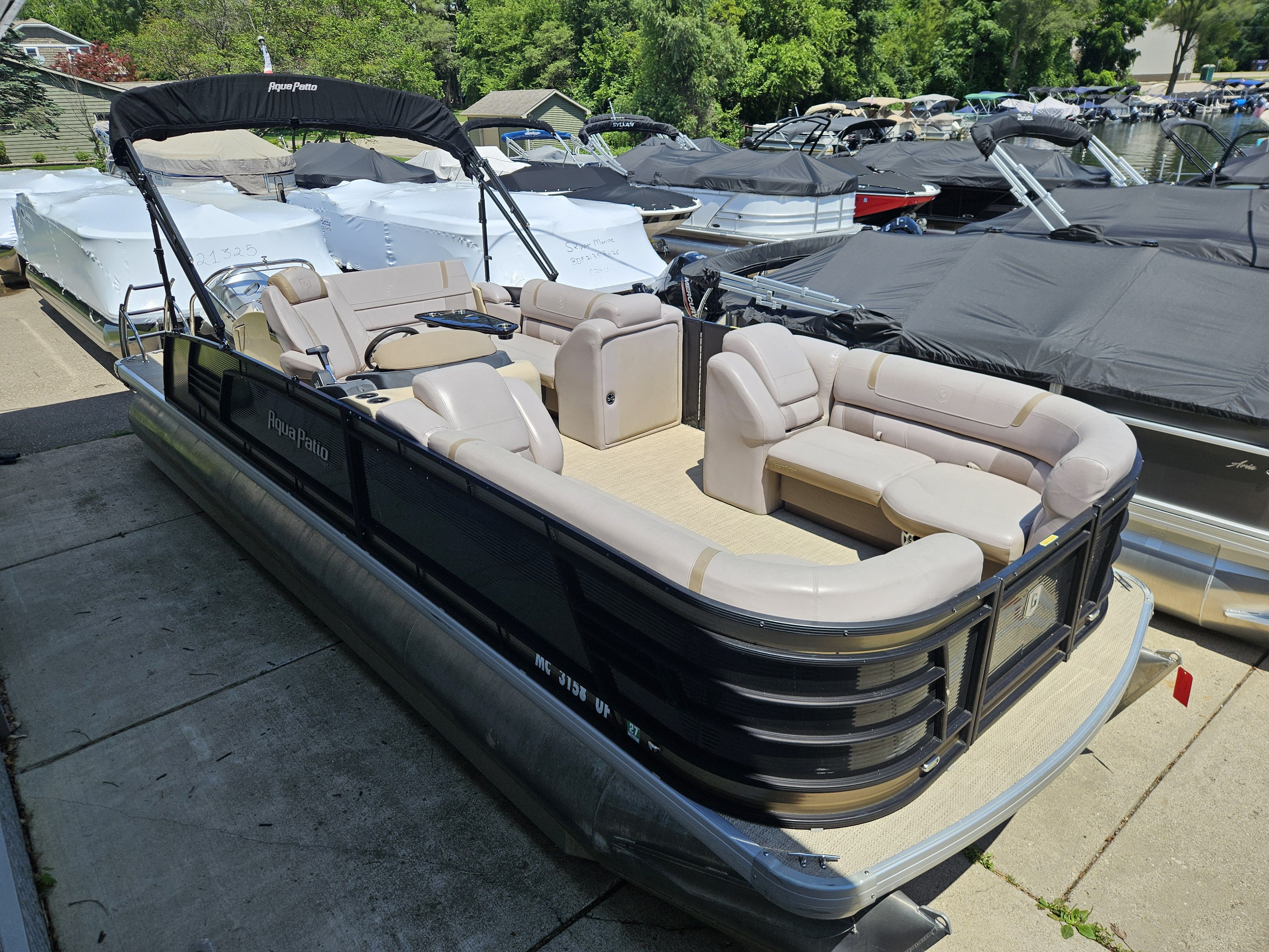 Slide: The Image of Aqua 235 UL 2018 - 3