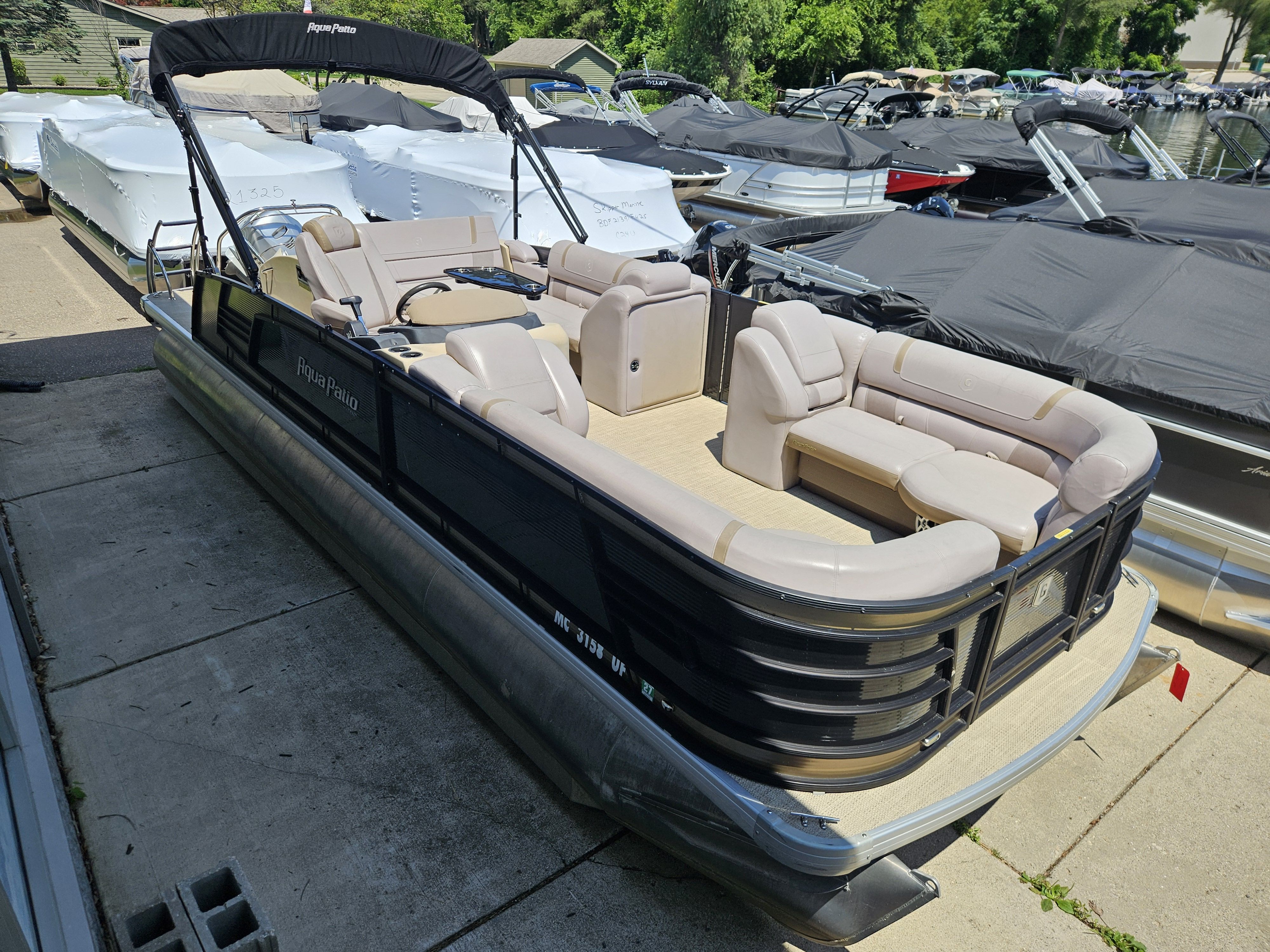 Slide: The Image of Aqua 235 UL 2018 - 5