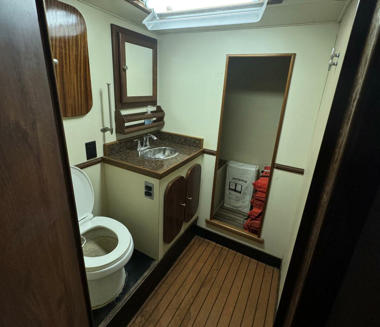 Slide: The Image of Aquabay Marine 58 Sportfish 2003 - 4563104
