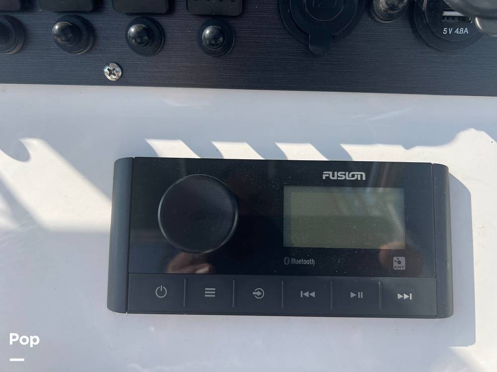 Slide: The Image of Fusion Radio - 14572135