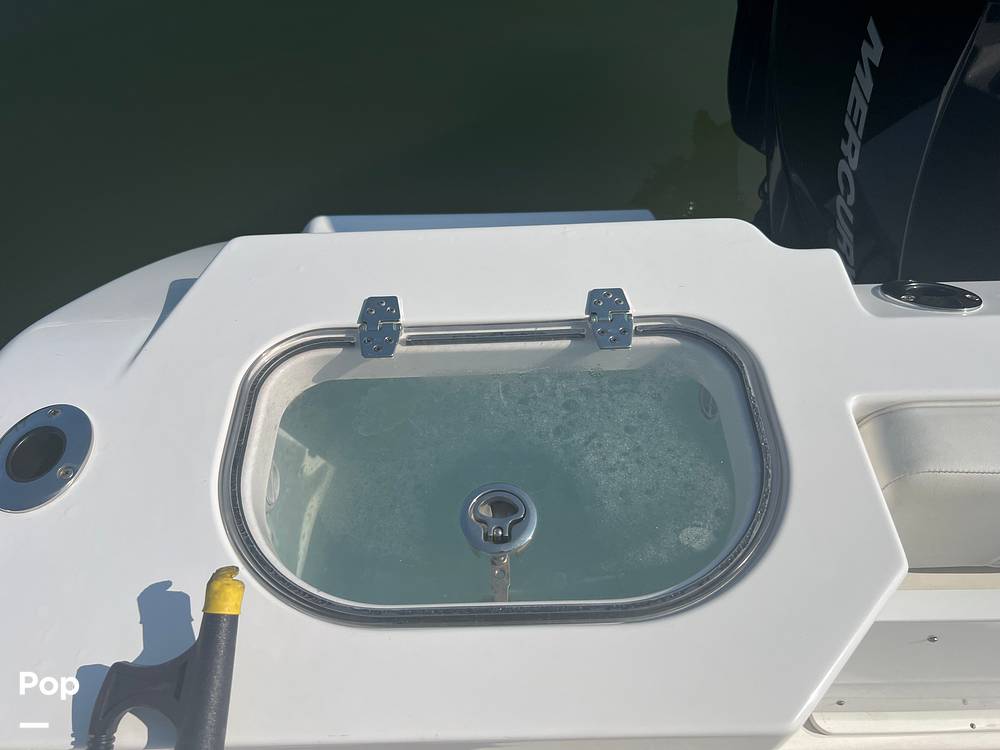 Slide: The Image of 26 Gallon Live Well - 14572150