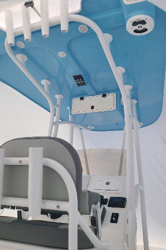 Slide: The Image of Aquasport 230 Pro Bay 2022 - 11