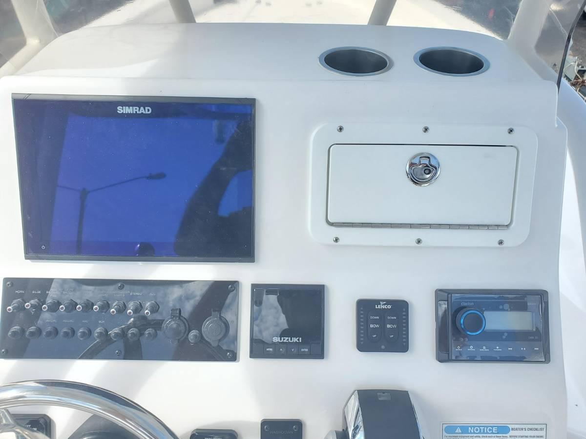Slide: The Image of Aquasport 230 Pro Bay 2022 - 3