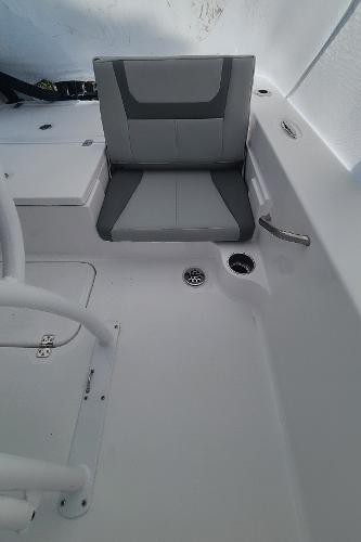 Slide: The Image of Aquasport 230 Pro Bay 2022 - 6